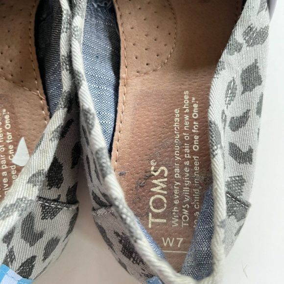 TOMS Women's CLASSIC Canvas Slip on flat Printed Fabric Size‎ 7 - Picture 4 of 5